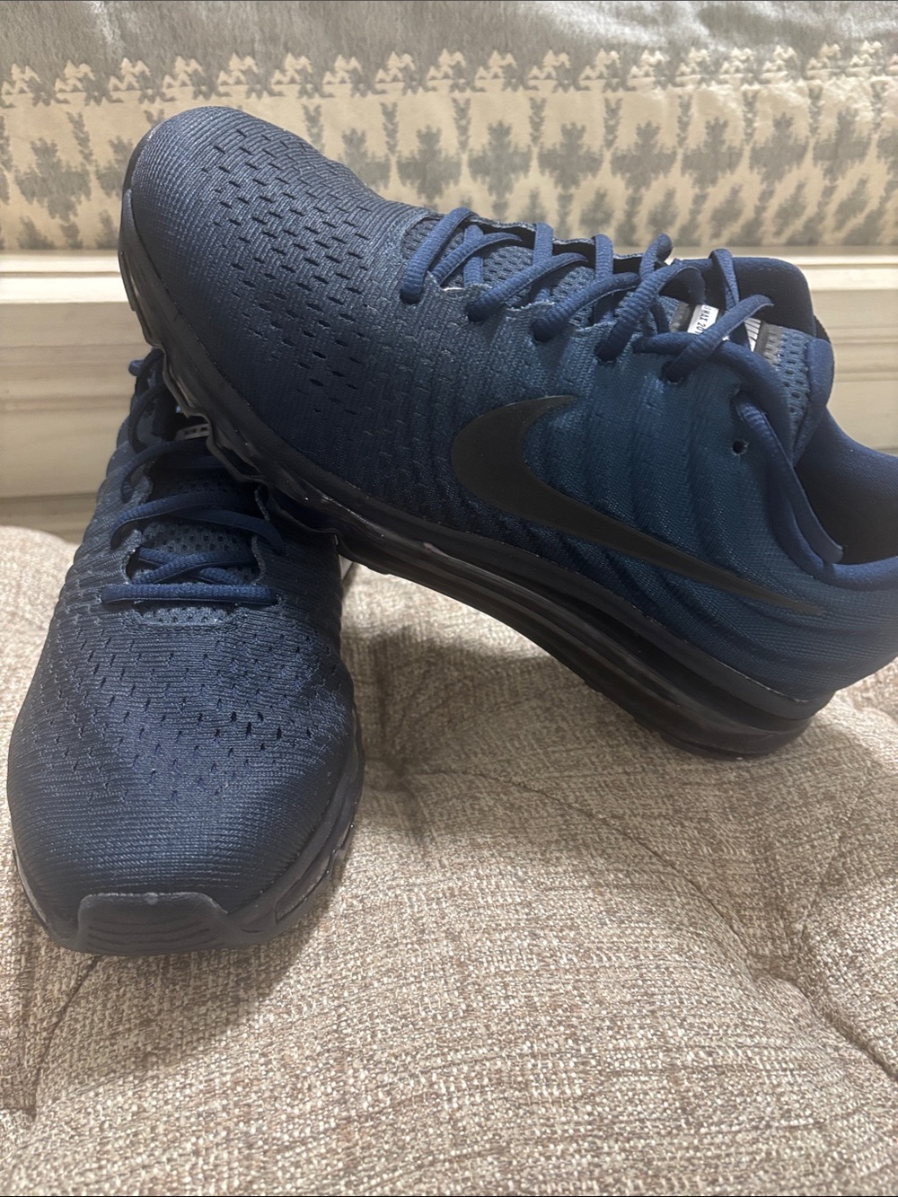 NWOT Nike Men's 2017 Air Max Size 10